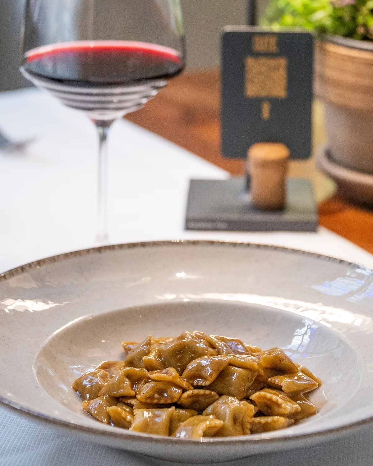 Agnolotti del plin ai tre arrosti, pasta fresca di Dume