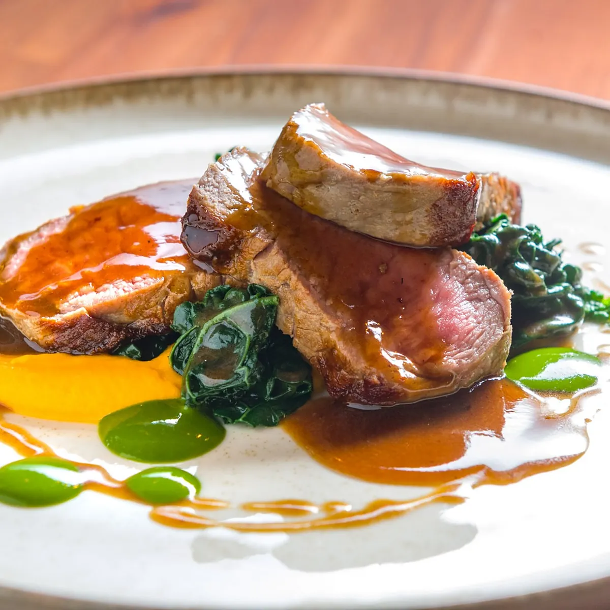 Filetto di maiale con purea di zucca e cavolo nero di Dume